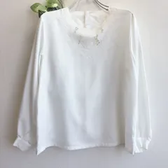 良品✨ 東京ブラウス フェミニン Tokyo Blouse Feminine レース ブラウス ホワイト 花柄 刺繍 Vネック 長袖 ホワイト ナチュラル きれいめ 上品 フェミニン 薄手 フラワー 透け感 ゆったり 大きめ オフィスのサムネイル
