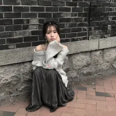 ロマンチックなロングスカート グレー