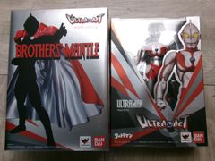 ウルトラマン(BEST SELECTION) ＆ ブラザーズマント セット販売 - メルカリ