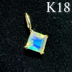K18 天然石オパール　スクエア　　18金イエローゴールド　ペンダントトップ　チャーム　opal SQ