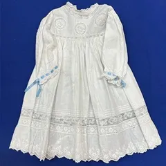 フランス製アンティークカットワーク花刺繍レース飾り 人形用ワンピース