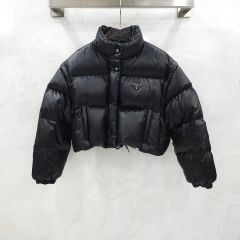 ✨PRADA✨プラダ✨三角ロゴプレート✨2WAY✨ブラック✨ダウン 