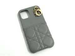 Dior✨iPhone13pro レザー キルティング スマホケース 水色 - メルカリ