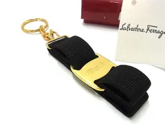 ■新品■未使用■ Salvatore Ferragamo フェラガモ キャンバス ヴァラリボン キーホルダー キーリング チャーム ブラック系 BS5607のサムネイル