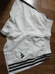 adidas ハーフパンツ m