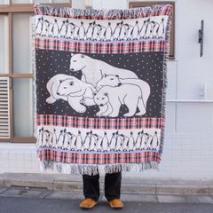 “TIDDY BEAR テディーベアー　総柄　ラグ　カーペット　マット TIDDY BEAR テディーベアー 総柄 ラグ カーペット マット - メルカリ