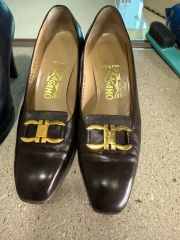 Ferragamo こげ茶 パンプス 23cm〜23.5 美品 6D フェラガモ - メルカリ