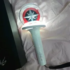 出品) Stray Kids(ストレイキッズ・スキズ・SKZ) ペンライト ver 2 出品