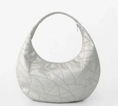 HUGO BOSS スーザントートバッグ デカロゴ 大容量 A4 ブラック - メルカリ