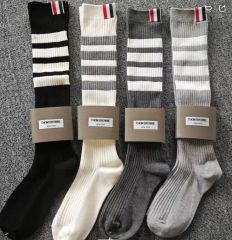THOM BROWNE ダックスフント柄ソックス2枚セット - メルカリ