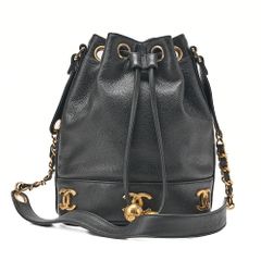 CHANEL シャネル キャビアスキン ココマーク ボールチャーム 斜め