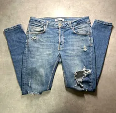 ZARA ザラ ダメージ加工 スキニーデニム ジーンズ 31インチ ブルー メンズ ストレッチ 裾カットオフ ボタンフライ トルコ製 完売品 人気