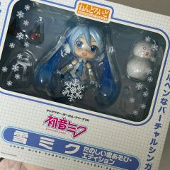 開封済中古品】 雪ミク ねんどろいど 2.0 - メルカリ