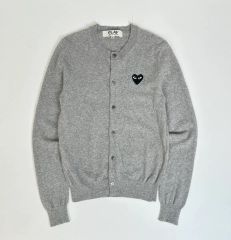 COMME des GARCONS PLAY ハート カーディガングレー - メルカリ