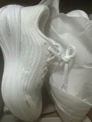 ナイキ ボメロ PLUS 新品