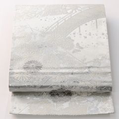 5k2902 名古屋帯　絹　孔雀　蘇州刺繍　白　銀色　柄物　和装　着物 6k725 名古屋帯 絹 蘇州刺繍 白 銀色 グレー 花柄 和装 着物 - メルカリ