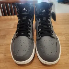 ジョーダン 1 Retro high rare Air gray グレー