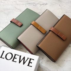 LOEWE グレー レザー 長財布/ハニーオーツ - メルカリ