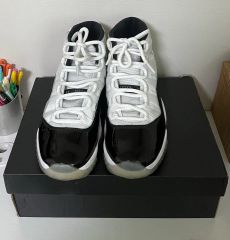 超美品]AIR JORDAN11 コンコルド ブラック/ホワイト 27.5㎝ - メルカリ