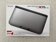 ★未使用品★ 極美品ニンテンドー3DSLL　 ブラック 【生産終了】訳 24時間以内発送✨️ ニンテンドー3DS LL シルバー×ブラック 完動品・箱