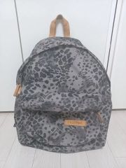 EASTPAK クラシック バックパック レオパード ヒョウ柄 EK62045G 