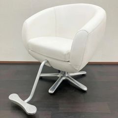 ② タカラベルモント カラバオ スタイリングチェア ラタン×高級合成