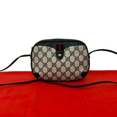 極 美品 袋付き PRADA プラダ 三角ロゴ 金具 タッセル レザー 本革 巾着 ショルダーバッグ ポシェット サコッシュ ブラック 黒 37423 PRADA - 極 美品 袋付き PRADA プラダ 三角ロゴ 金具 タッセル レザー