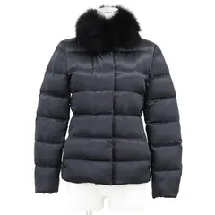 【美品】PRADA プラダ ダウンジャケット サイズ 38 レディース 2017年モデル フォックスファー シグネチャー ロゴジップ ウエストシェイプ ショート丈 アウター ネイビー 紺 カンボジア製のサムネイル