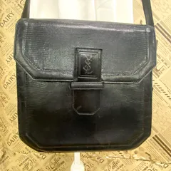 イヴサンローラン ショルダーバッグ YSL サコッシュ 革 黒ビジネス 旅行 GB207のサムネイル