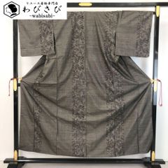 本場大島紬 純泥染 カタス9マルキ 花模様 K-5777 本場大島紬 カタス7マルキ 純泥染 縦柄 草花模様 K-5493 - メルカリ