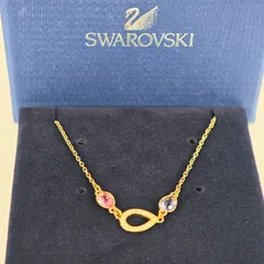 Swarovski　スワロフスキー　カラーストーン　ドロップモチーフ　雫モチーフ　ティアドロップネックレス　ゴールドカラー