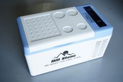 新品未使用品 12L 冷凍冷蔵庫 ポータブル クーラーボックス 2025年製