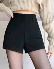 Darich ダーリッチ 美シルエットショートパンツ ブラックー F-L - メルカリ