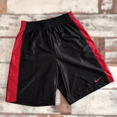 NIKE ナイキ バスケットボール　ハーフパンツ ショートパンツ ブラック レッド　M