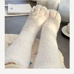 【冬用・厚手】猫デザイン レッグウォーマー ルームソックス もこもこ 防寒 あったか ロング丈 フロアソックス ［　白　/　黒　］
