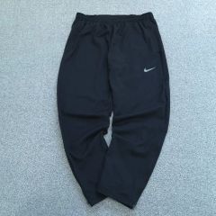 ナイキ トラックパンツ ブラック ソロスウォッシュ M 黒 ランニング