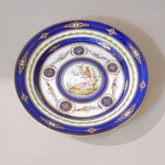 18th Century Sèvres Porcelain Ornithology Painted Plate, Royal Blue with Gold Trim, French Antique Porcelain, Decorative Plate, Natural History Illustration, Bird Figurine, Antique Art Piece, Diameter 24cm