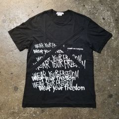 COMME des GARCONS AD2023 青山オリジナル Alisa Yoffe ロゴプリント T