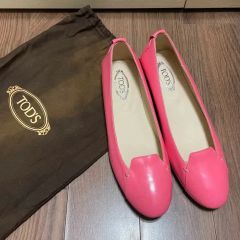 美品♡トッズ フリンジ ローファー ベルト ピンクベージュ 厚底 ロゴ 