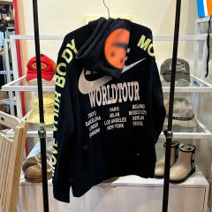 ナイキ スウッシュ PLAYING THE FIELD NIKE tシャツ - メルカリ