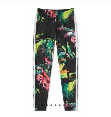 トラックパンツ NIKE NSW フラワー柄 サイドライン 松村北斗着用