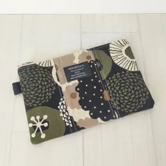 ハンドメイド　フラットポーチ　ファスナーポーチ　可愛い　パッチワーク　北欧　おしゃれ　プレゼントにも