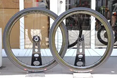 カンパニョーロ CAMPAGNOLO ボーラ BORA WTO 45 カーボン チューブレス ホイールセット シマノ11S/12S 【横浜店】のサムネイル