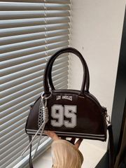 Item thumbnail for item 59ed5db4-7a63-4054-9023-9e76851739b1