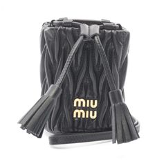 miumiu マテラッセレザー マイクロバッグ - メルカリ