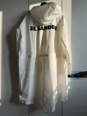 Jil Sander / バックロゴ オーバーサイズ フィッシュテールパーカ / 46のサムネイル
