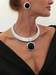 ジュエリー レディース セット 2個セット ヴィンテージネックレス&ピアス、幾何学模様 ハンマー加工 ブラックアクリルペンダントネックレス&ピアス、エレガントラグジュアリージュエリーセット、バンケットやパーティーに