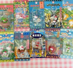 ✴️ご当地キティ ファスナーマスコット 長崎 対馬 せんば山たぬき 襟