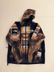 Supreme × THE NORTH FACE ザノースフェイス タイムス퀘ア L
