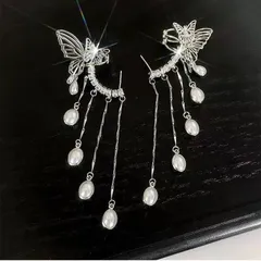 ピアス レディース 蝶 バタフライ 揺れる ロングピアス シルバー ビジュー パール風 フリンジ チェーン 韓国風 フェミニン ガーリー 上品 大人可愛い 高見え キラキラ 小顔見え 個性派 デート パーティー 撮影 ライブ 推し活 結婚式 アクセサリー
